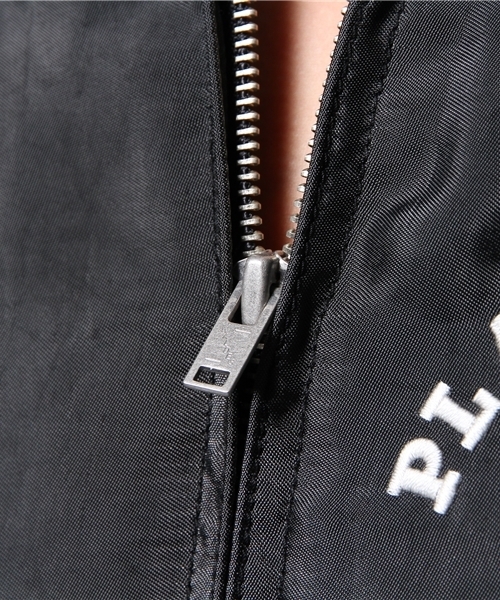 ヒステリックグラマー リバーシブルブルゾン チェーン柄 HANDCUFF刺繍 アウター | HYSTERIC GLAMOUR ONLINE STORE ヒステリック