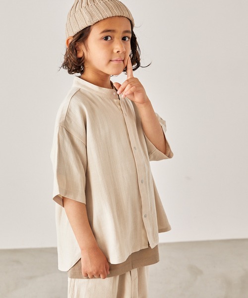 ＆yam（アンドヤム）の「リネンレーヨン バンドカラー半袖シャツ（シャツ/ブラウス・キッズ・ベージュ/ネイビー/エンジ/グリーン・110-120cm/120-130cm/100-110cm）」の6枚目の写真