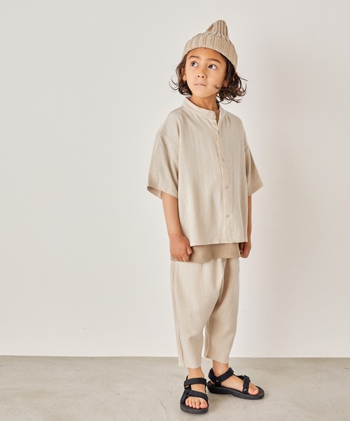 ＆yam（アンドヤム）の「リネンレーヨン バンドカラー半袖シャツ（シャツ/ブラウス・キッズ・ベージュ/ネイビー/エンジ/グリーン・110-120cm/120-130cm/100-110cm）」の8枚目の写真