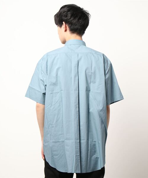 SCYE BASICS(サイベーシックス)の「SCYE BASICS | 〈別注〉ボタンダウン半袖シャツ MEN(シャツ/ブラウス・メンズ・オフホワイト/ベージュ/ブルー・36/38/40)」の5枚目の写真