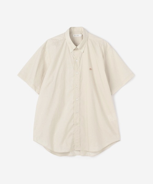SCYE BASICS(サイベーシックス)の「SCYE BASICS | 〈別注〉ボタンダウン半袖シャツ MEN(シャツ/ブラウス・メンズ・オフホワイト/ベージュ/ブルー・36/38/40)」の1枚目の写真