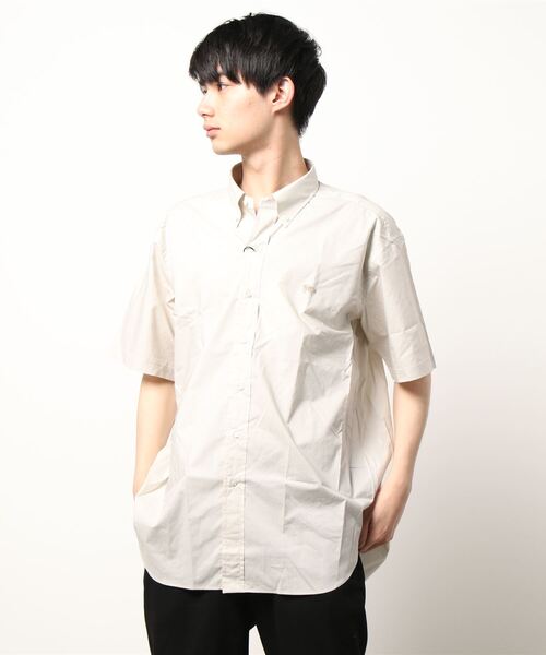 SCYE BASICS(サイベーシックス)の「SCYE BASICS | 〈別注〉ボタンダウン半袖シャツ MEN(シャツ/ブラウス・メンズ・オフホワイト/ベージュ/ブルー・36/38/40)」の8枚目の写真