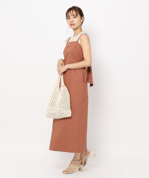 mysty woman(ミスティウーマン)の「バックシャンナローキャミワンピース 285657(ワンピース・レディース・ブラック/ベージュ/ネイビー/アイボリー/オレンジ系その他・FREE)」の6枚目の写真