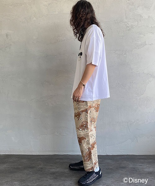 JEANS FACTORY （ジーンズファクトリー）の「[DISNEY/ディズニー] 別注 ワッペン付き CAロゴプリントTシャツ/ミッキーマウス（Tシャツ/カットソー・レディース・ブラック/ホワイト・XL/L/M）」の15枚目の写真