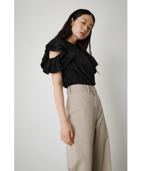 AZUL by moussy（アズールバイマウジー）の「FRILL SHOULDER TOPS