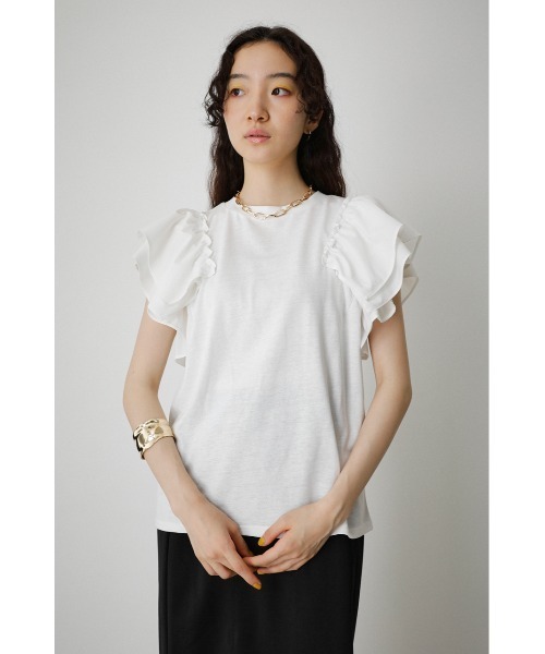 新品未使用‼️大人気2025 夏 moussy フリル付き ショルダートップス AZUL by moussy(アズールバイマウジー)の「FRILL SHOULDER