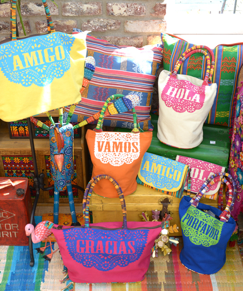 チャイハネ（チャイハネ）の「【チャイハネ】パペルクッションカバー（クッション/クッションカバー・ホワイト×レッド/ピンク/イエロー/ホワイト×イエロー/ブルー・FREE）」の15枚目の写真