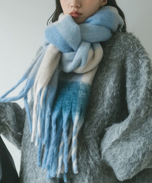 VANNIE U(ヴァニーユー)の「マルチチェックボリュームマフラー(マフラー・レディース・ブラック/ピンク/イエロー/ブルー/ベージュ/ネイビー/ブラウン/ブラック系その他・FREE)」の19枚目の写真