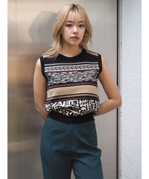 EVRIS（エヴリス）の「エスニックジャガードノースリーブ（タンクトップ・レディース・ブラック/パープル・FREE）」の9枚目の写真