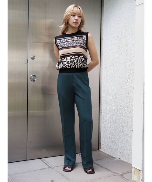 EVRIS（エヴリス）の「エスニックジャガードノースリーブ（タンクトップ・レディース・ブラック/パープル・FREE）」の5枚目の写真