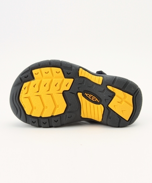 こども ビームス（コドモビームス）の「KEEN / NewPort H2 TOTS (11.5～14.5cm) （サンダル・キッズ・グレー/オリーブ/ブルー/ネイビー/パープル/ピンク系その他/グリーン系その他/ブルー系その他/ピンク/レッド/レッド系その他/その他1/ブラック系その他・13.5㎝/11.5cm/14.5㎝/12.5cm）」の22枚目の写真