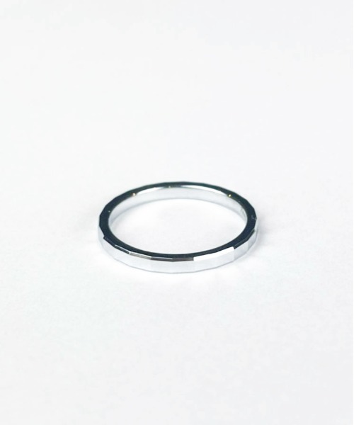 INNOCENT(イノセント)の「『サージカルステンレス316L』金属アレルギー対応2mm マルチフェイスカットリング(リング・レディース・ピンクゴールド/シルバー・9号/11号/19号)」の2枚目の写真