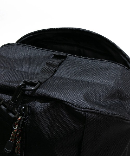 POLeR（ポーラー）の「POLeR/ポーラー　3WAY GEAR DUFFEL BAG（バックパック/リュック・メンズ・オリーブ/ブラック・FREE）」の15枚目の写真