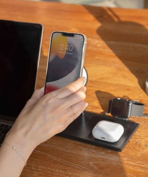 Native Union(ネイティブユニオン)の「NATIVE UNION / SNAP 3-IN-1 MAGNETIC WIRELESS CHARGER(スマホグッズ・メンズ・ブラック・ONE SIZE)」の5枚目の写真