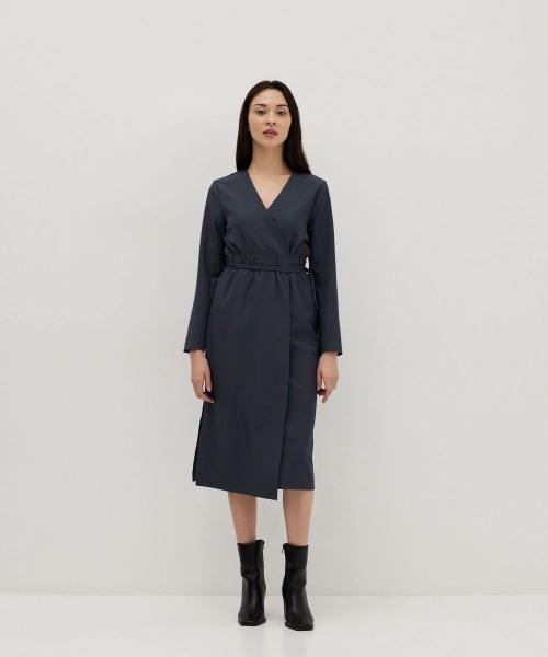 Love,Bonito（ラブボニート）の「メリダ フォールドオーバーVネックコラムドレス（ワンピース・レディース・パープル/ブルー・MEDIUM/SMALL/X-SMALL/LARGE）」の19枚目の写真