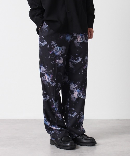 Art re A select（アトリエセレクト）の「Drape Georgette Whole Pattern Wide Pants/ドレープジョーゼット 総柄 リラックスフィット センタープリーツ ワイドパンツ（その他パンツ・メンズ・ブラック系その他2/グレー系その他/ブラウン系その他/ブラック系その他/ブラック系その他3/ブラウン系その他2・M/L）」の2枚目の写真