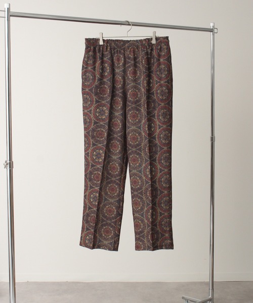 Art re A select（アトリエセレクト）の「Drape Georgette Whole Pattern Wide Pants/ドレープジョーゼット 総柄 リラックスフィット センタープリーツ ワイドパンツ（その他パンツ・メンズ・ブラック系その他2/グレー系その他/ブラウン系その他/ブラック系その他/ブラック系その他3/ブラウン系その他2・M/L）」の9枚目の写真