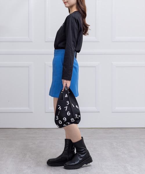 clear(クリア)の「刺繍ロングTシャツ/ロンT(Tシャツ/カットソー・レディース・ブラック/オフホワイト・F)」の15枚目の写真