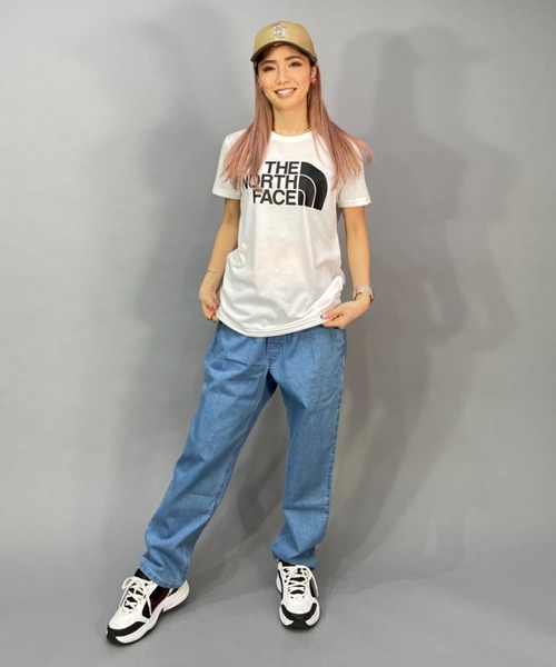 THE NORTH FACE(ザノースフェイス)の「THE NORTH FACE/ザ・ノース・フェイス ルーズシルエット/無地ビッグロゴTシャツ NTW32354(Tシャツ/カットソー・レディース・ブラック/ホワイト/ベージュ・L/XL)」の6枚目の写真