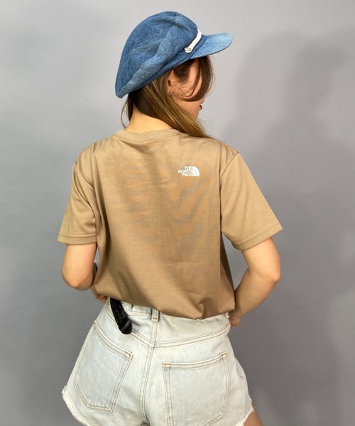 THE NORTH FACE(ザノースフェイス)の「THE NORTH FACE/ザ・ノース・フェイス ルーズシルエット/無地ビッグロゴTシャツ NTW32354(Tシャツ/カットソー・レディース・ブラック/ホワイト/ベージュ・L/XL)」の14枚目の写真