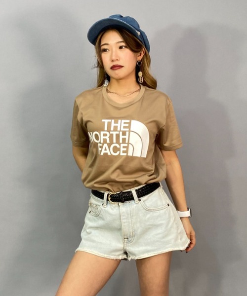 THE NORTH FACE(ザノースフェイス)の「THE NORTH FACE/ザ・ノース・フェイス ルーズシルエット/無地ビッグロゴTシャツ NTW32354(Tシャツ/カットソー・レディース・ブラック/ホワイト/ベージュ・L/XL)」の13枚目の写真