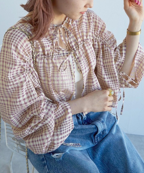 w closet(ダブルクローゼット)の「【前後2WAY】ドロストギャザープルオーバー(シャツ/ブラウス・レディース・パープル/オフホワイト/サックスブルー・FREE)」の19枚目の写真