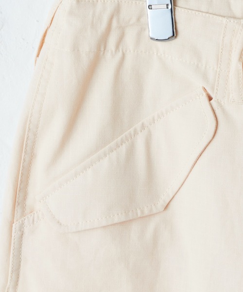 WHIMSIC（ウィムジック）の「【UNISEX】M-65フィールドカーゴショートパンツ（カーゴパンツ・メンズ・アイボリー/ブルー/ブラック・FREE）」の14枚目の写真