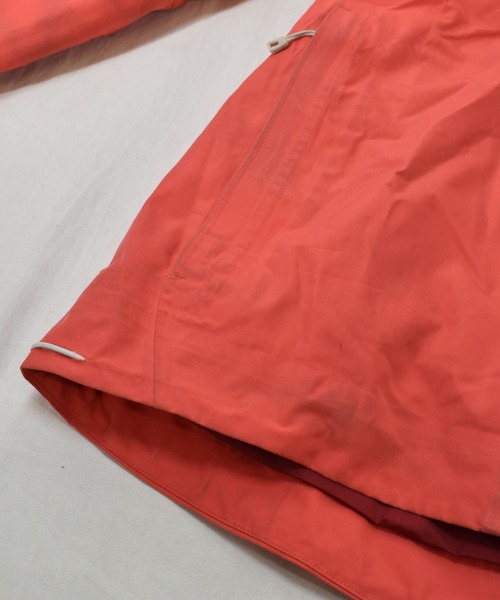 patagonia（パタゴニア）の「【ヴィンテージ古着】Patagonia / パタゴニア RECCO GORE-TEX パウダーボウルジャケット マウンテンパーカー（ブルゾン・レディース・ピンク・MEDIUM）」の9枚目の写真