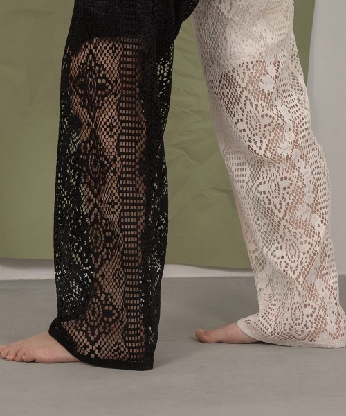 I_am（アイアム）の「cut lace straight pants（その他パンツ・レディース・ブラック/アイボリー・FREE）」の2枚目の写真