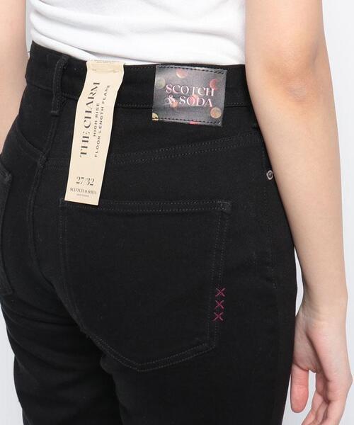 SCOTCH&SODA(スコッチアンドソーダ)の「ハイライズフレアカラーデニムパンツ(その他パンツ・レディース・ブラック・3)」の5枚目の写真