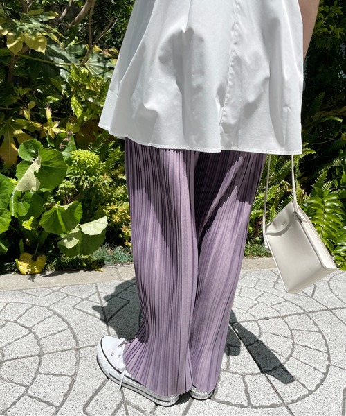 Meli rich（メリーリッチ）の「【セットアップ対応】ランダムプリーツパンツ（その他パンツ・レディース・ブラック/パープル/アイボリー/モカ/グレイッシュベージュ・MEDIUM）」の5枚目の写真