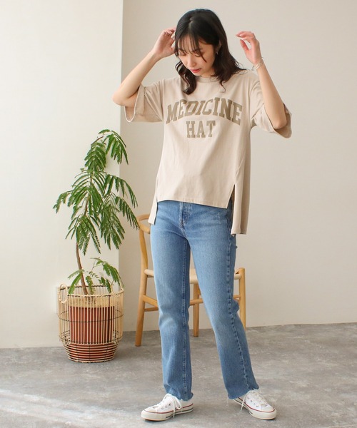 Social GIRL(ソーシャルガール)の「スリットロゴTシャツ(Tシャツ/カットソー・レディース・ブラック/オフホワイト/ベージュ/ライトグリーン・M)」の20枚目の写真
