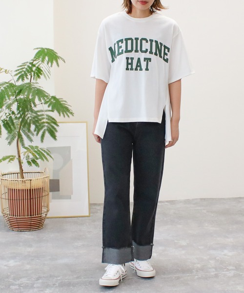 Social GIRL(ソーシャルガール)の「スリットロゴTシャツ(Tシャツ/カットソー・レディース・ブラック/オフホワイト/ベージュ/ライトグリーン・M)」の7枚目の写真