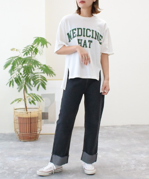 Social GIRL(ソーシャルガール)の「スリットロゴTシャツ(Tシャツ/カットソー・レディース・ブラック/オフホワイト/ベージュ/ライトグリーン・M)」の8枚目の写真