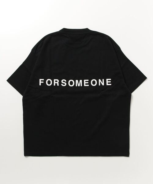 FORSOMEONE（フォーサムワン）の「FORSOMEONE LOGO BIG TEE（Tシャツ