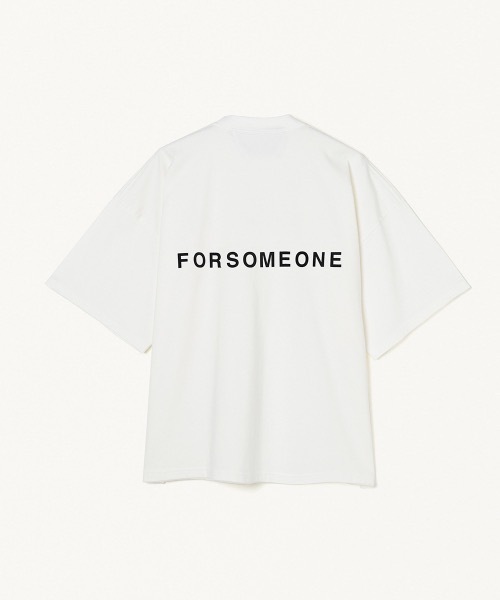 FORSOMEONE（フォーサムワン）の「FORSOMEONE LOGO BIG TEE（Tシャツ