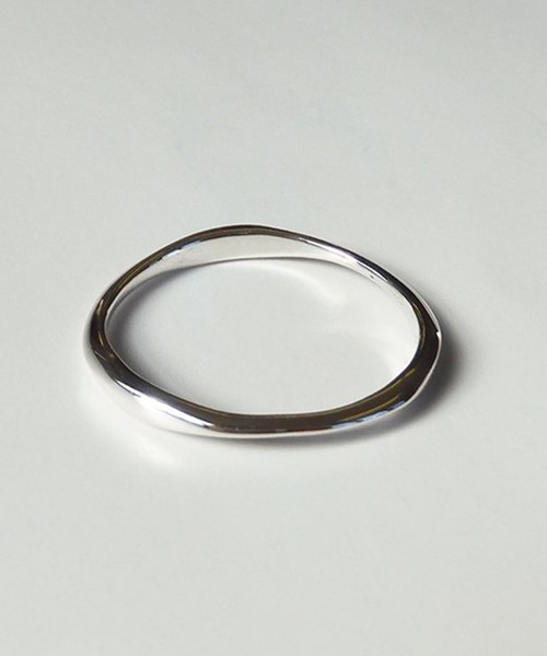 foun.(フォウン)の「【foun.】シルバー925 変形デザインリング Slap ring(リング・レディース・シルバー・11/13/9)」の1枚目の写真