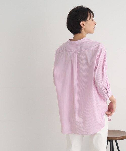 DRESKIP（ドレスキップ）の「◆パール調釦でレディに魅せる バンドカラー七分袖ブラウス（シャツ/ブラウス・レディース・オフホワイト/ブルー系2/ピンク系7・02/03）」の16枚目の写真