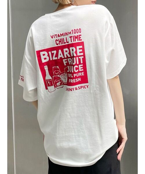 MURUA(ムルーア)の「ジューススクエアステッカーTシャツ(Tシャツ/カットソー・レディース・ホワイト/ブラック・FREE)」の1枚目の写真