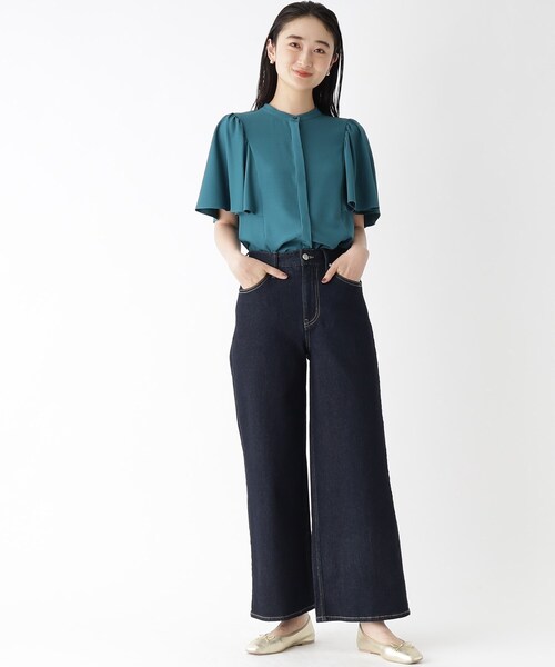 OPAQUE.CLIP（オペークドットクリップ）の「◆フレアスリーブ バンドカラーブラウス【イージーケア/洗濯機洗い可】（シャツ/ブラウス・レディース・ホワイト系3/ブラック/ネイビー系/グリーン・38/42/40）」の5枚目の写真