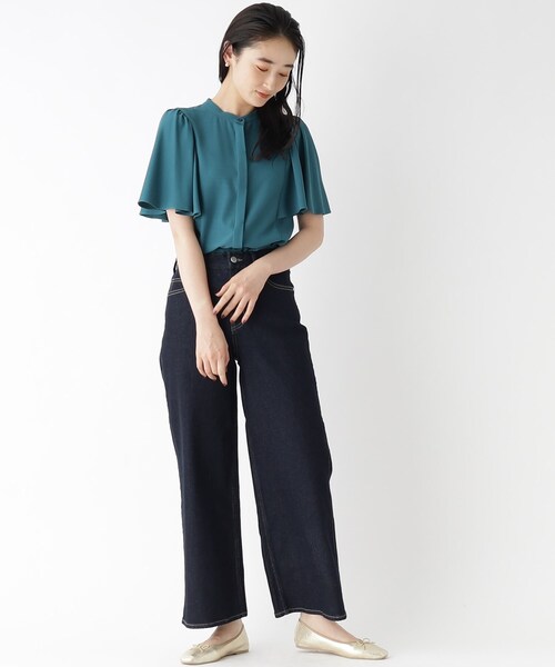 OPAQUE.CLIP（オペークドットクリップ）の「◆フレアスリーブ バンドカラーブラウス【イージーケア/洗濯機洗い可】（シャツ/ブラウス・レディース・ホワイト系3/ブラック/ネイビー系/グリーン・38/42/40）」の6枚目の写真