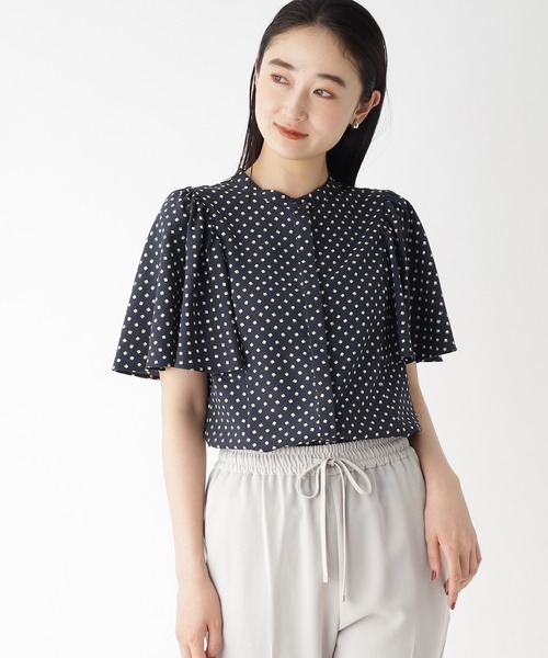 OPAQUE.CLIP（オペークドットクリップ）の「◆フレアスリーブ バンドカラーブラウス【イージーケア/洗濯機洗い可】（シャツ/ブラウス・レディース・ホワイト系3/ブラック/ネイビー系/グリーン・38/42/40）」の22枚目の写真