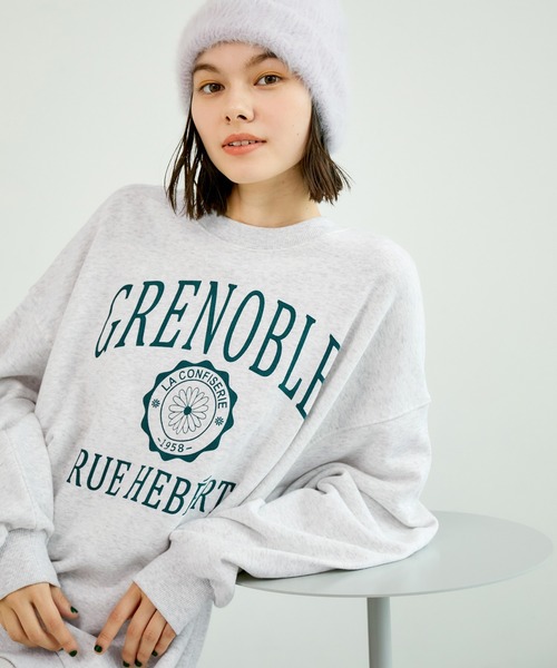 ROPE' PICNIC(ロペピクニック)の「リンクコーデ/BIGカレッジロゴスウェット(スウェット・レディース・ネイビー/チャコールグレー/ライトグレー/グレー・38)」の3枚目の写真