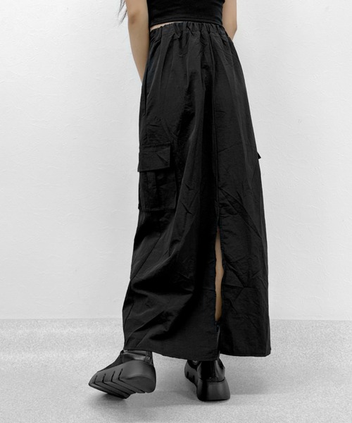 LVEU.(ラブユ.)の「Drawcord cargo skirt / ドローコードカーゴスカート(スカート・レディース・ブラック・FREE)」の9枚目の写真