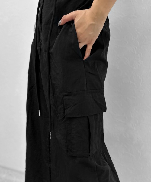 LVEU.(ラブユ.)の「Drawcord cargo skirt / ドローコードカーゴスカート(スカート・レディース・ブラック・FREE)」の16枚目の写真