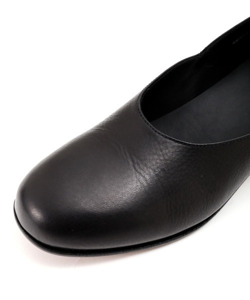 MARGARET HOWELL(マーガレットハウエル)の「LEATHER SLIP ON FLAT(ドレスシューズ・レディース・ブラック・37/38)」の2枚目の写真