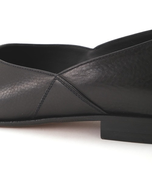 MARGARET HOWELL(マーガレットハウエル)の「LEATHER SLIP ON FLAT(ドレスシューズ・レディース・ブラック・37/38)」の7枚目の写真