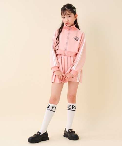 by LOVEiT（バイラビット）の「インパン付きライン入りプリーツチアスカート（スカート・キッズ・グリーン/レッド/ブラック/ピンク・140cm/130cm/150cm/120cm/160cm）」の5枚目の写真
