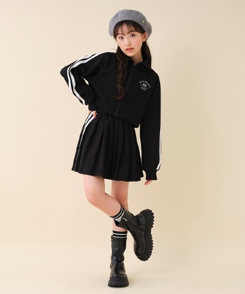 by LOVEiT（バイラビット）の「インパン付きライン入りプリーツチアスカート（スカート・キッズ・グリーン/レッド/ブラック/ピンク・140cm/130cm/150cm/120cm/160cm）」の6枚目の写真