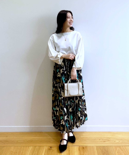 OPAQUE.CLIP(オペークドットクリップ)の「◆ボタニカルプリントプリーツスカート【洗濯機洗い可】(スカート・レディース・ブラック系/ダークブラウン系・38/40)」の7枚目の写真